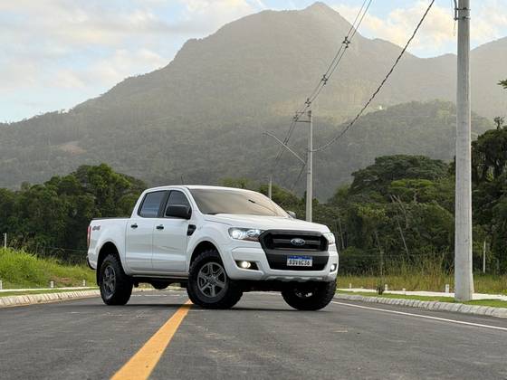 FORD RANGER 2.2 XL 4X4 CD 16V DIESEL 4P MANUAL